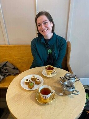 Meet your Posher, Laura